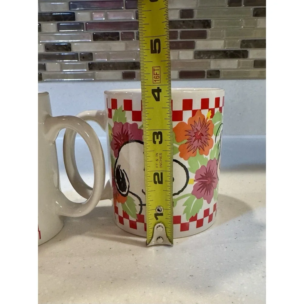 Set Of 4 Benjamin & Medwin Peanuts Gang Coffee Tea Mugs Cups Red White Check - Picture 14 of 15